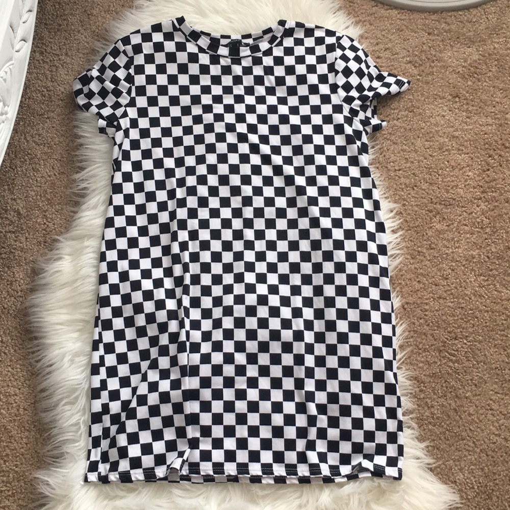 NWOT checkered /tee